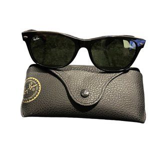 Ray-Ban New Wayfarer Classic Sunglasses with case.